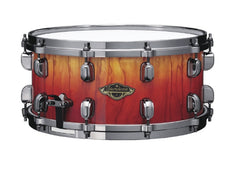 Caisse claire Tama Starclassic édition limitée en noyer/bouleau 14" x 6,5" Vermillion Bosse Fonce avec matériel en nickel noir